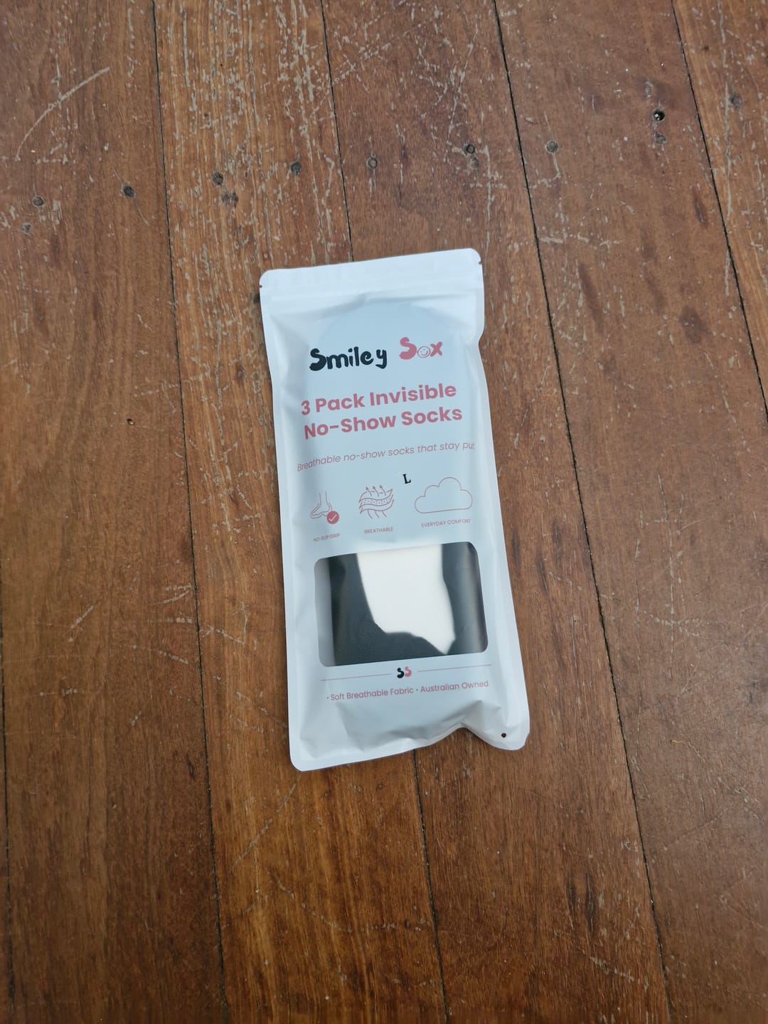 Customer photo review of 3 Pack Invisible Socks