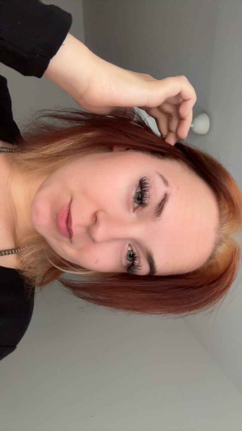 Customer photo review of SlayBabz DIY Lash Extensions - Wet & Wispy Light
