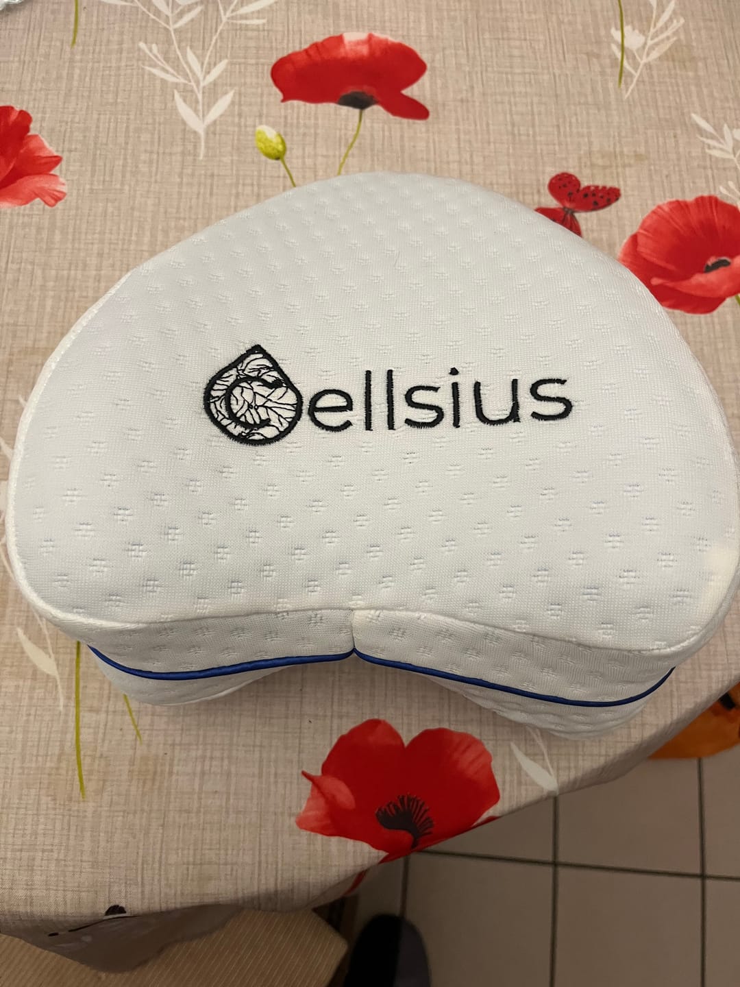 Customer photo review of Coussin Orthopédique Genoux Cellsius - Le secret d'un sommeil sans douleur