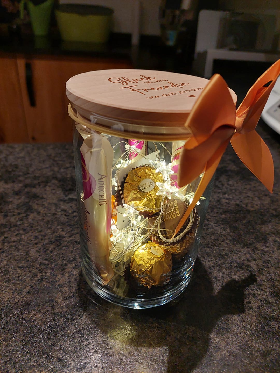 Customer photo review of Geschenk-Glas "Freunde machen das Leben heller"
