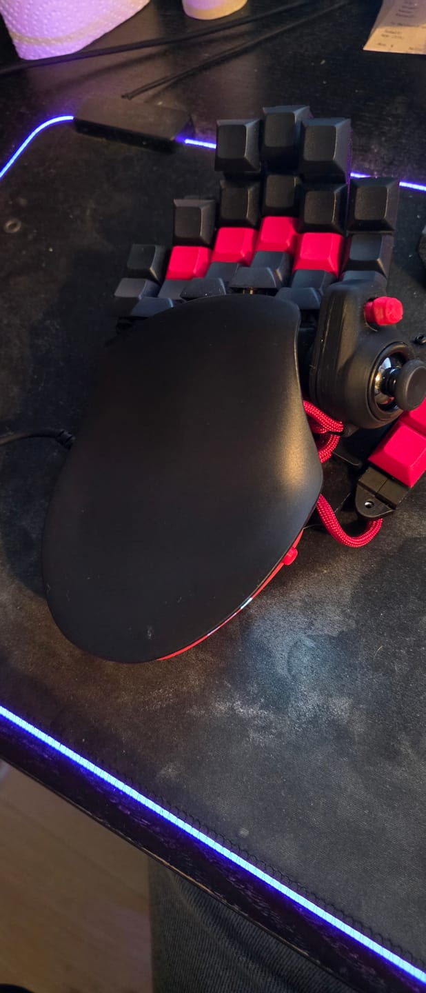 Customer photo review of Red Keyzen