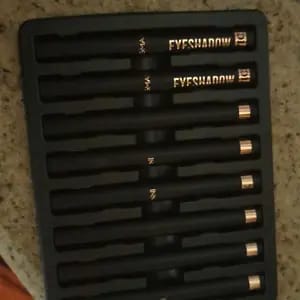 Customer photo review of Sombra Cremosa 8 Cores Brilho Duradouro À Prova d'Água
