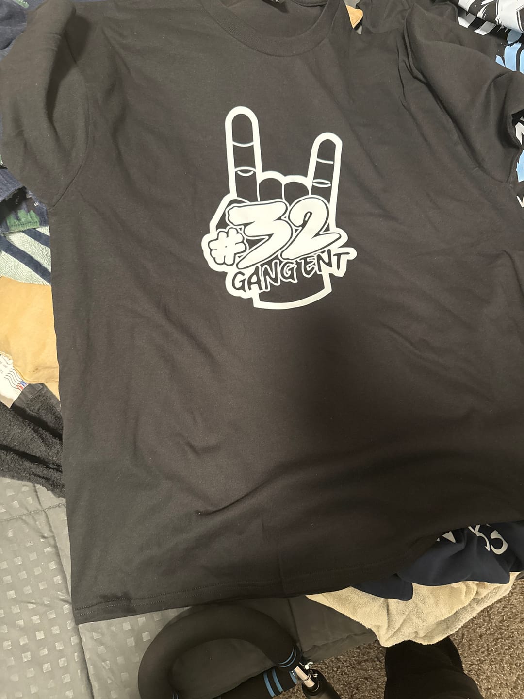 Customer photo review of 32 GANG BUDGET TEE