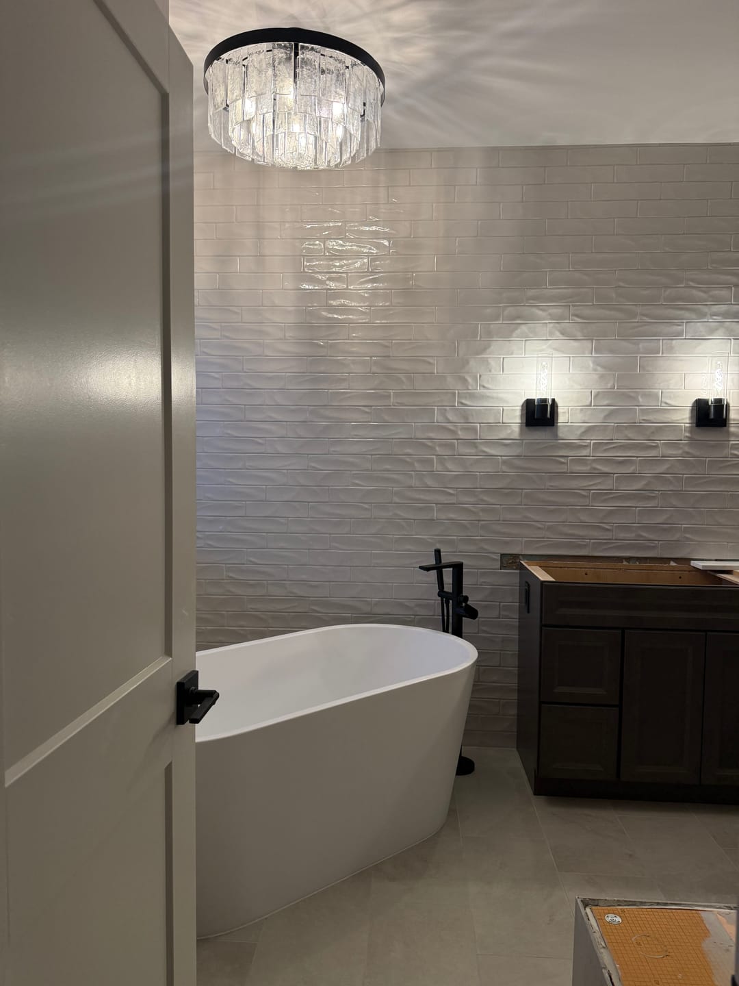 Customer photo review of 23.6” Tiered Hammered Water Glass Round Semi Flush Mount Chandelier