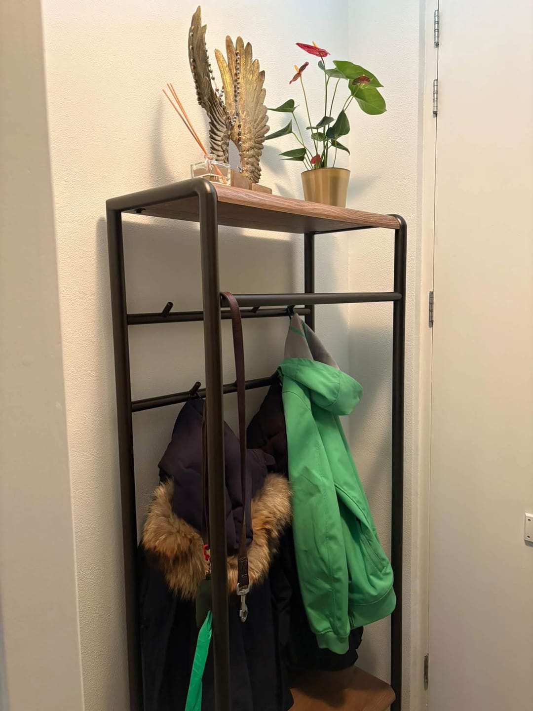 Customer photo review of Garderoberek Luno 70 met schoenenrek - roede en haken