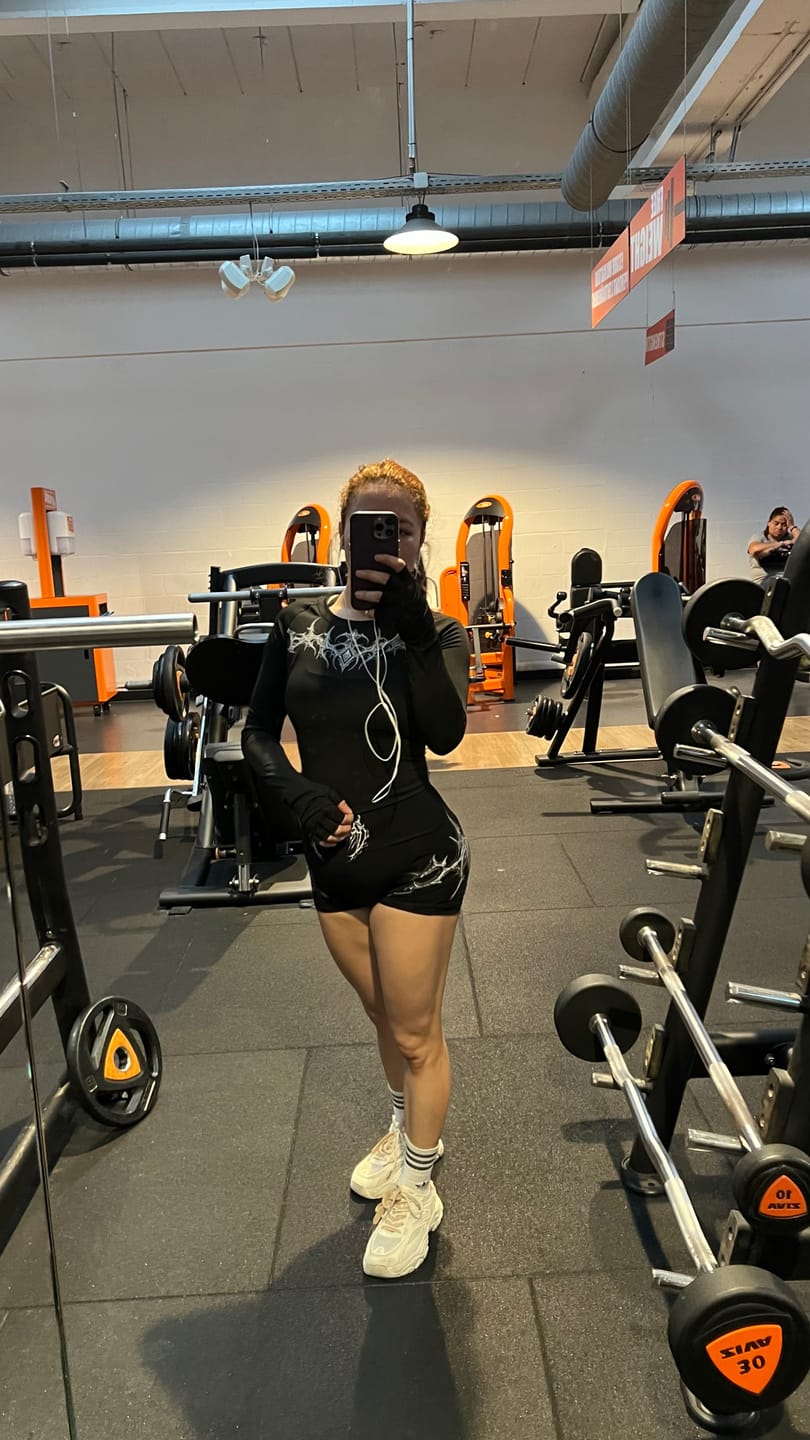 Customer photo review of Void Tech™ Twilight Seamless Shorts [VOID BLACK]