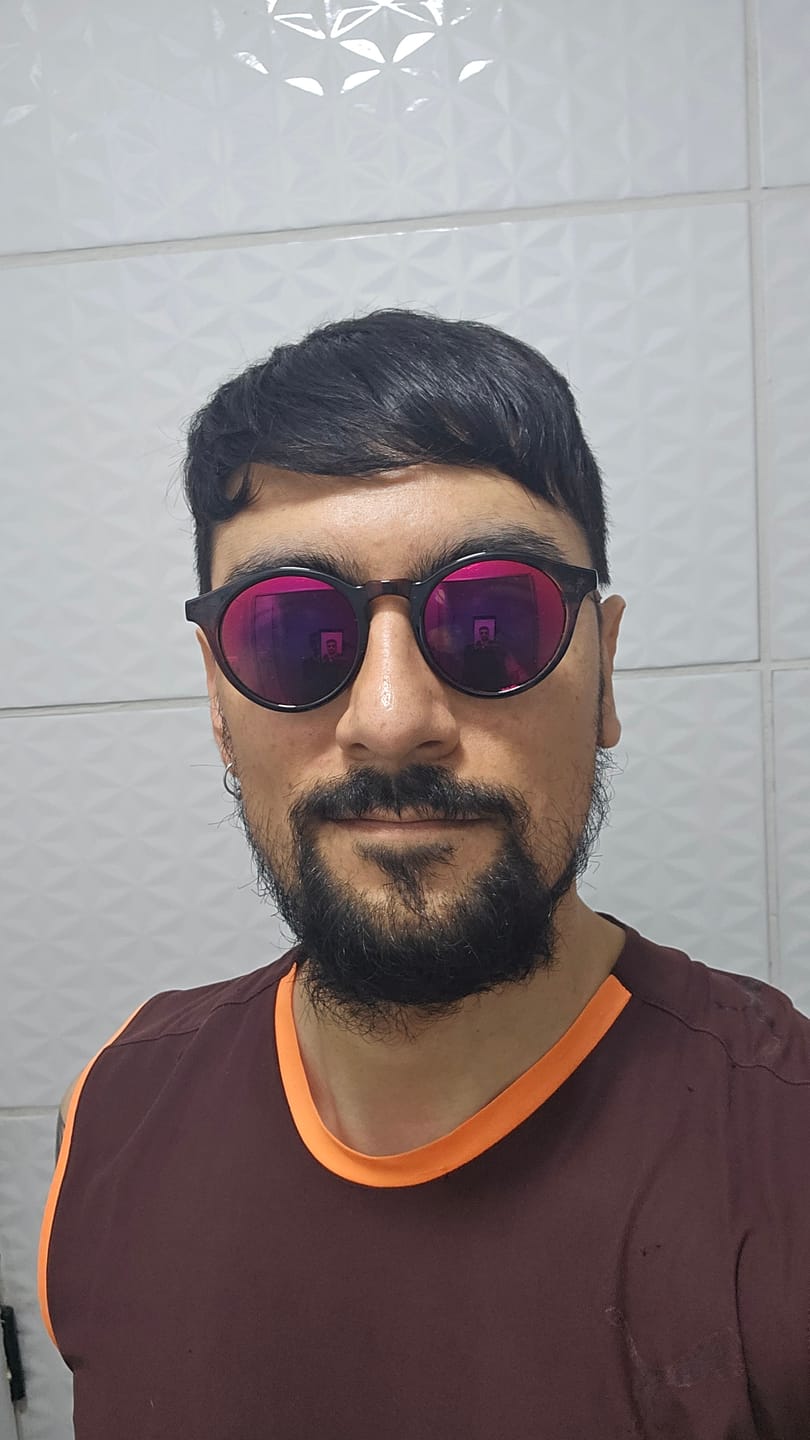 Customer photo review of Cujas Tortoise/Red
