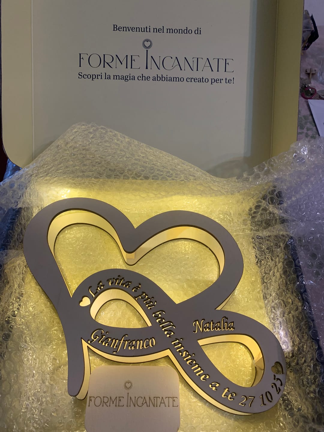 Customer photo review of Lampada Amore Infinito Personalizzata