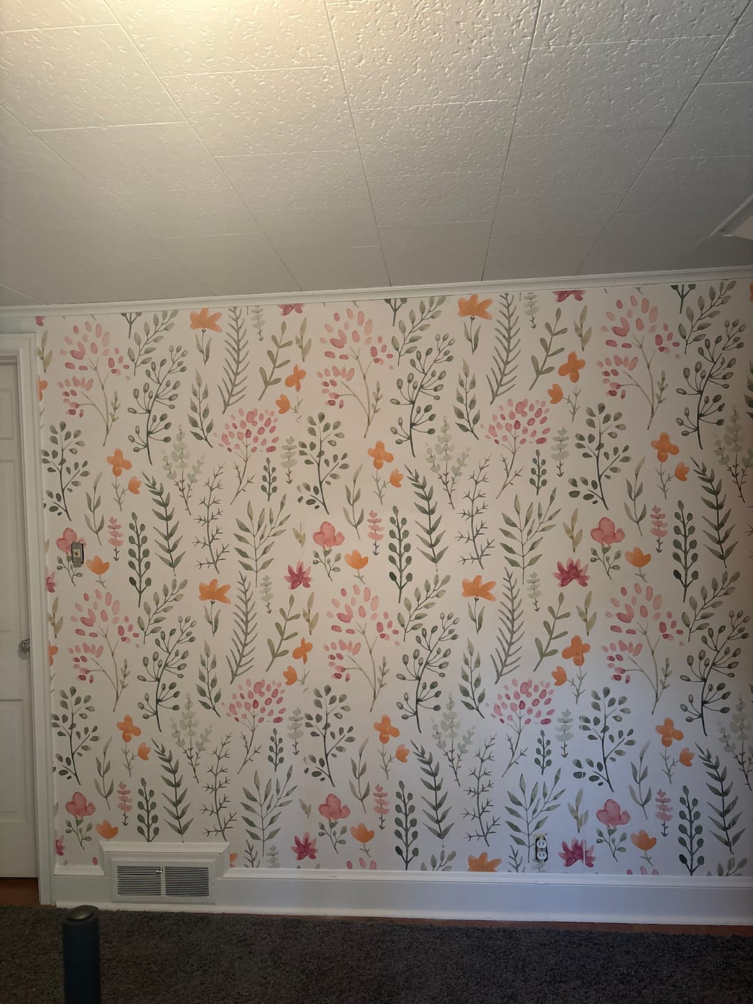 Customer photo review of Rosanna - Watercolor Flower and Plants Wallpaper