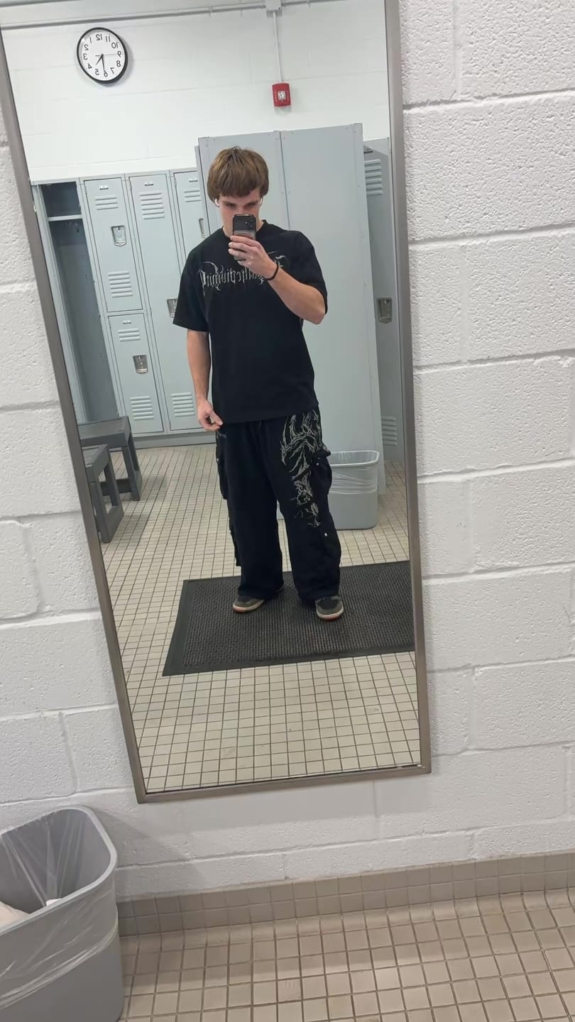 Customer photo review of Atonement Oversized T-shirt [VOID BLACK]