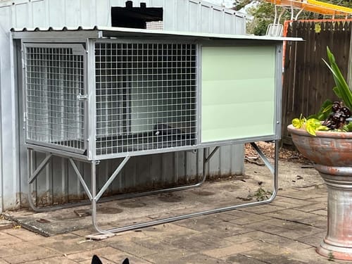 Customer photo review of "Aussie Dog Kennels" Raised Dog Kennel