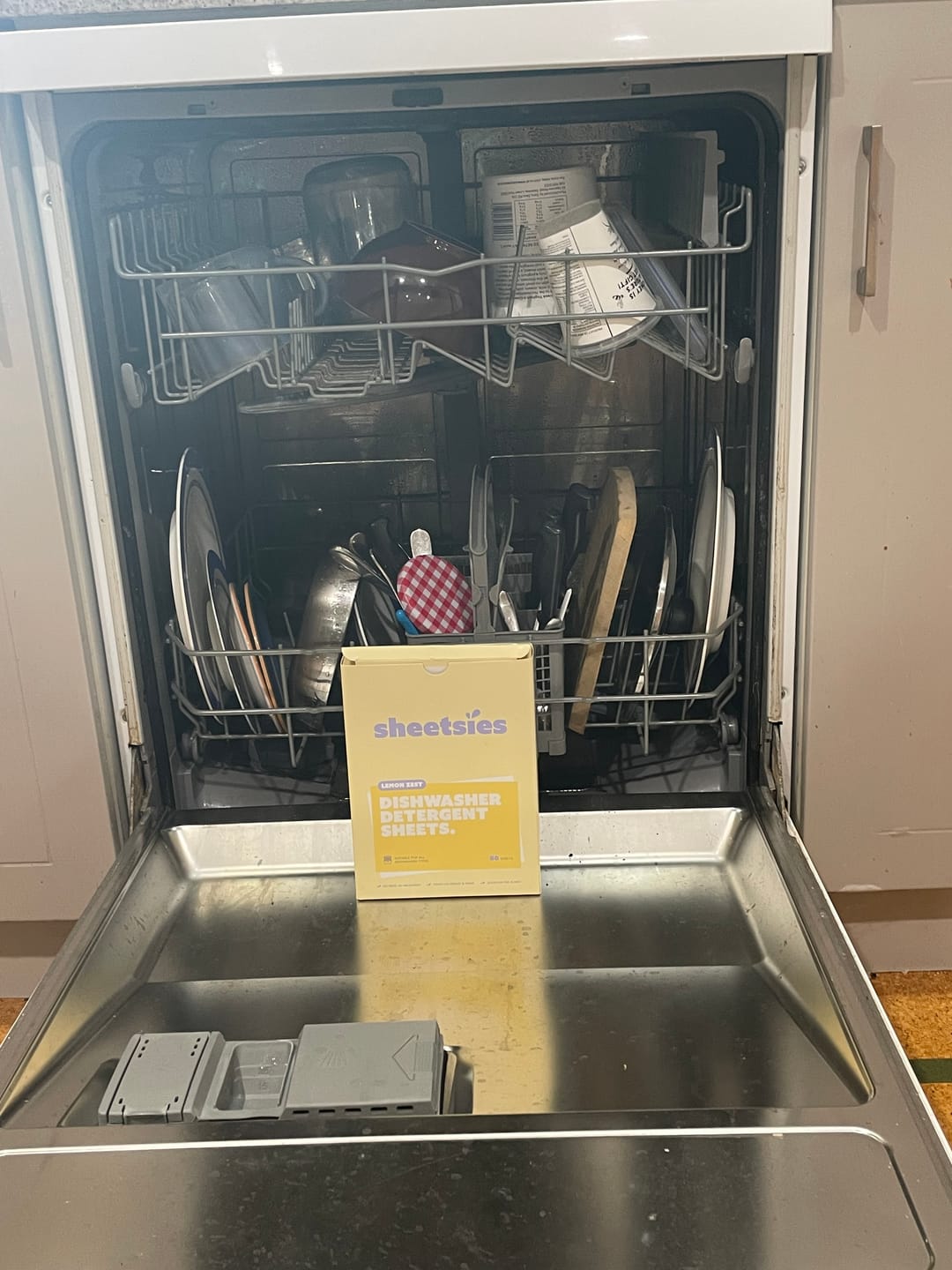 Customer photo review of Dishwasher Detergent x 80 Washes