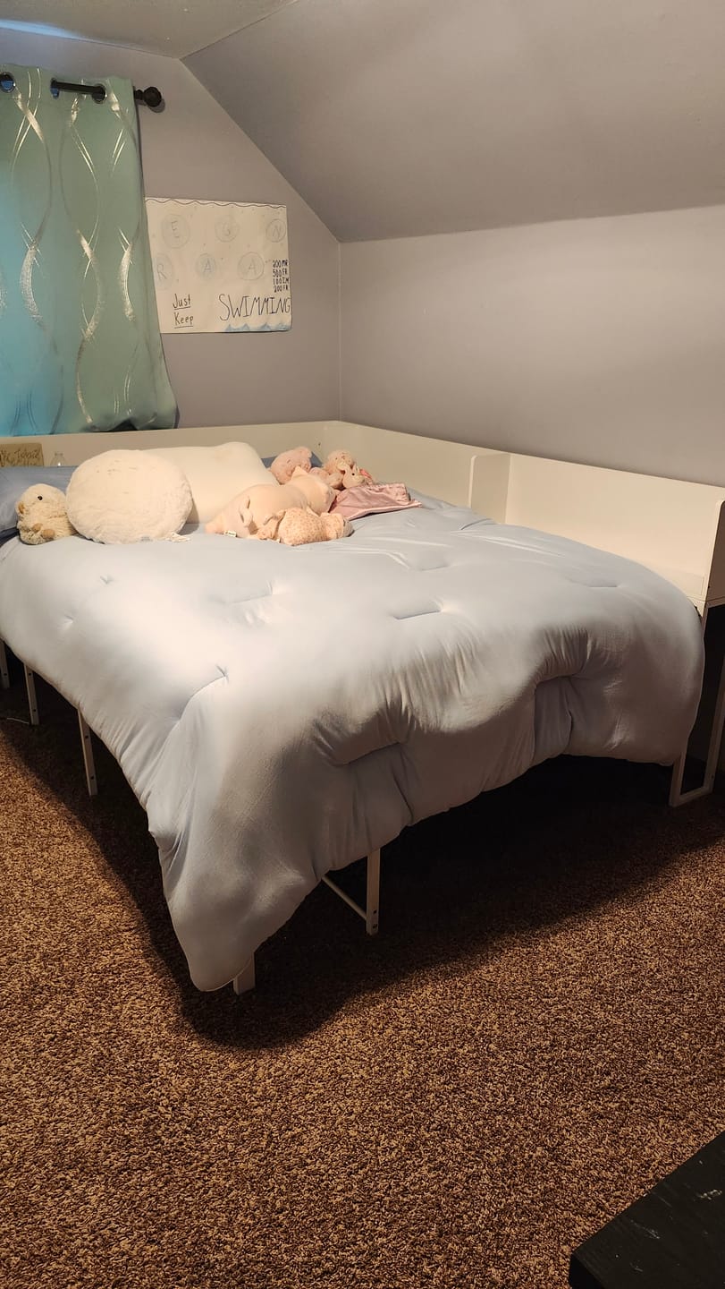 Customer photo review of MarshMellow Comforter