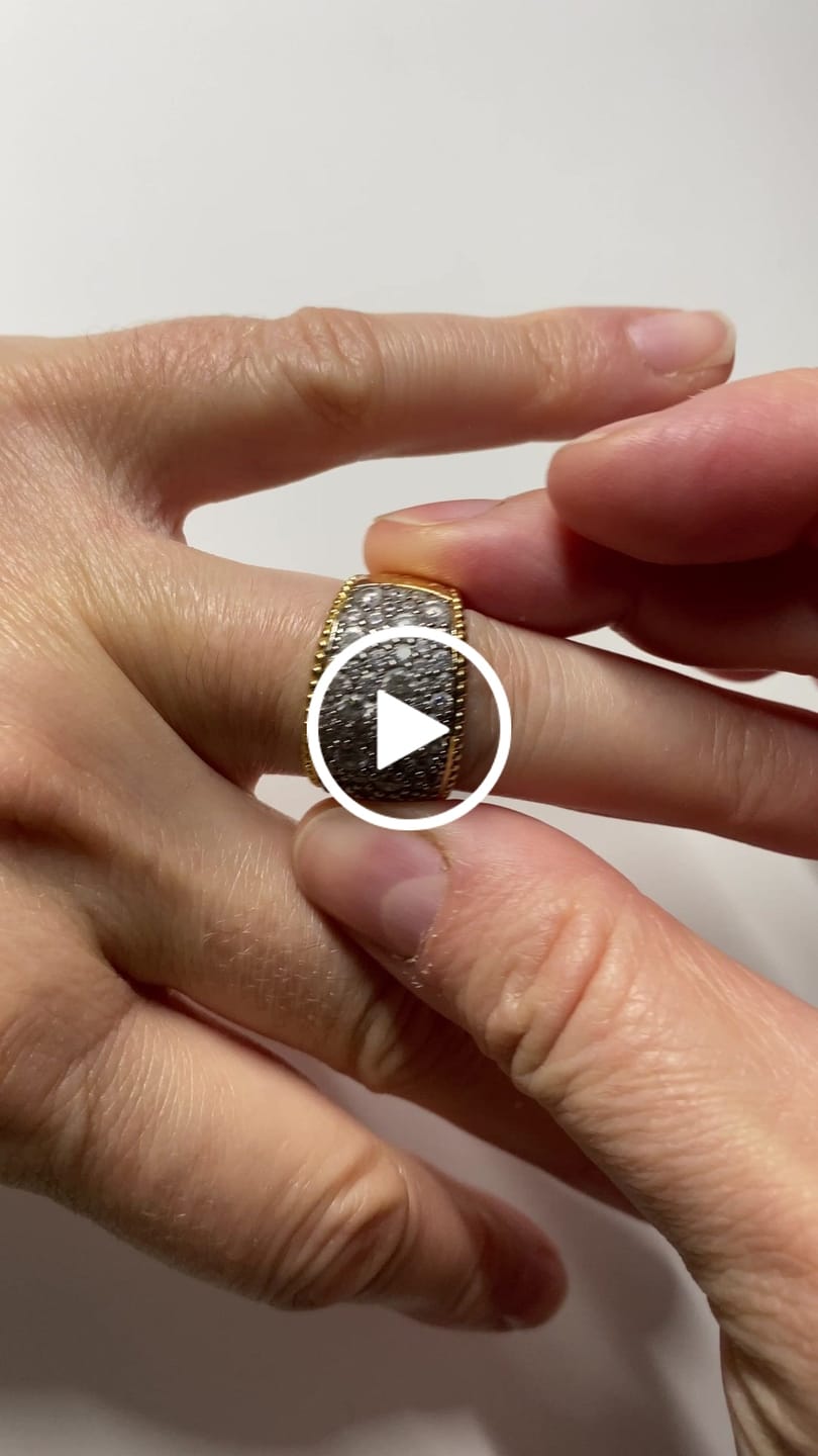 Customer video review of Anello a Fascia Graduato con Pavé in Cubic Zirconia