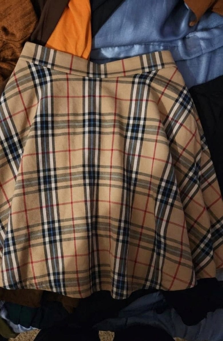 Customer photo review of Short Flared Plaid Skirt with Pockets