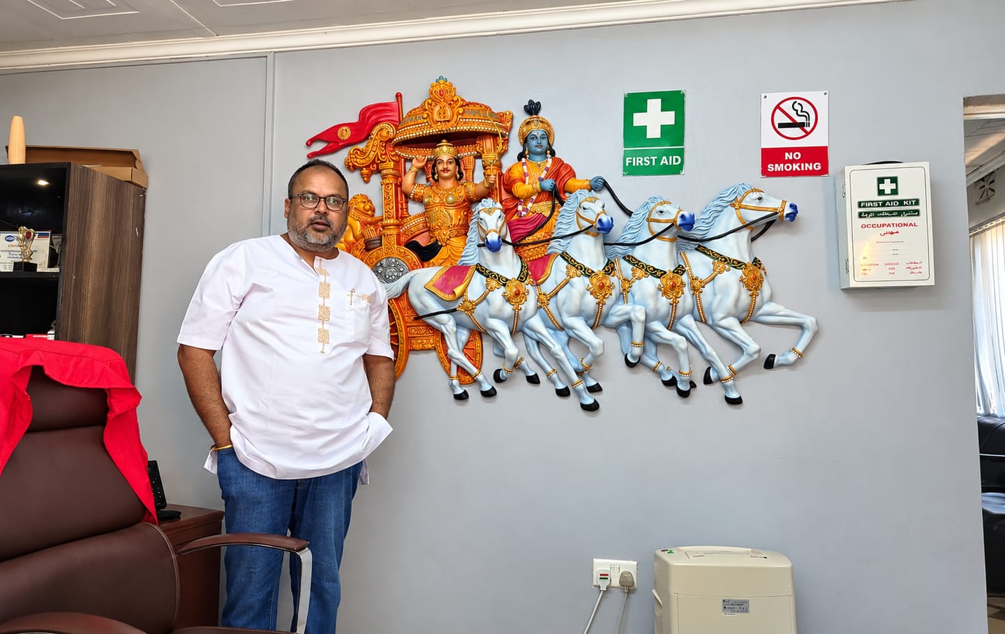 Customer photo review of Shri Krishna & Arjuna Chariot 3D Mural 6ft | Epic Kurukshetra Decor