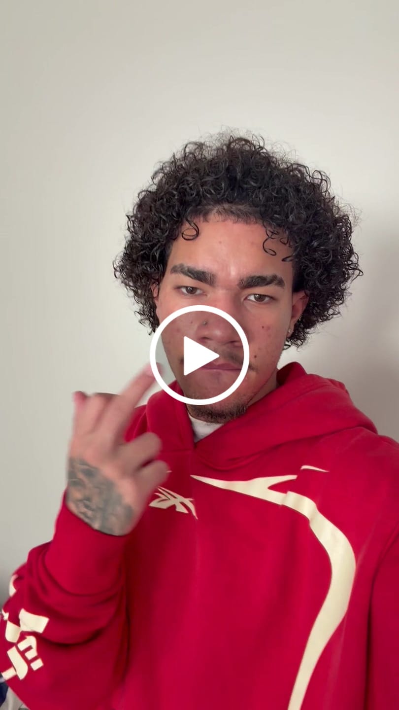 Customer video review of Hellstar Sports Hoodie Red