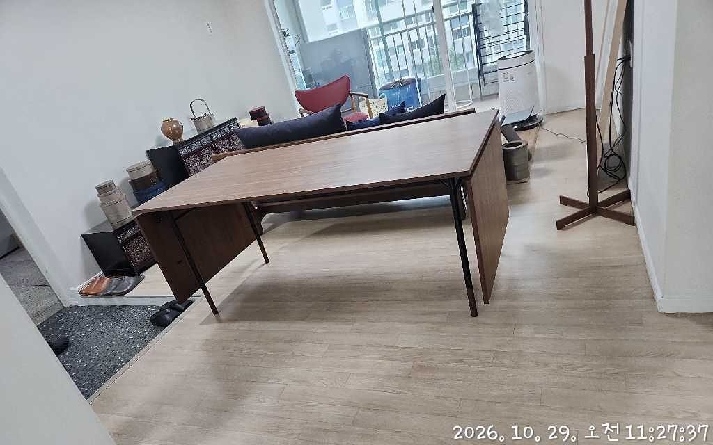 Customer photo review of THE NYHAVN DINING TABLE