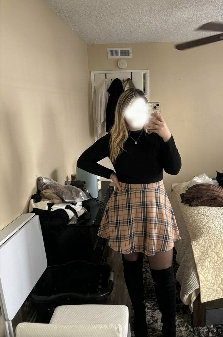 Customer photo review of Short Flared Plaid Skirt with Pockets