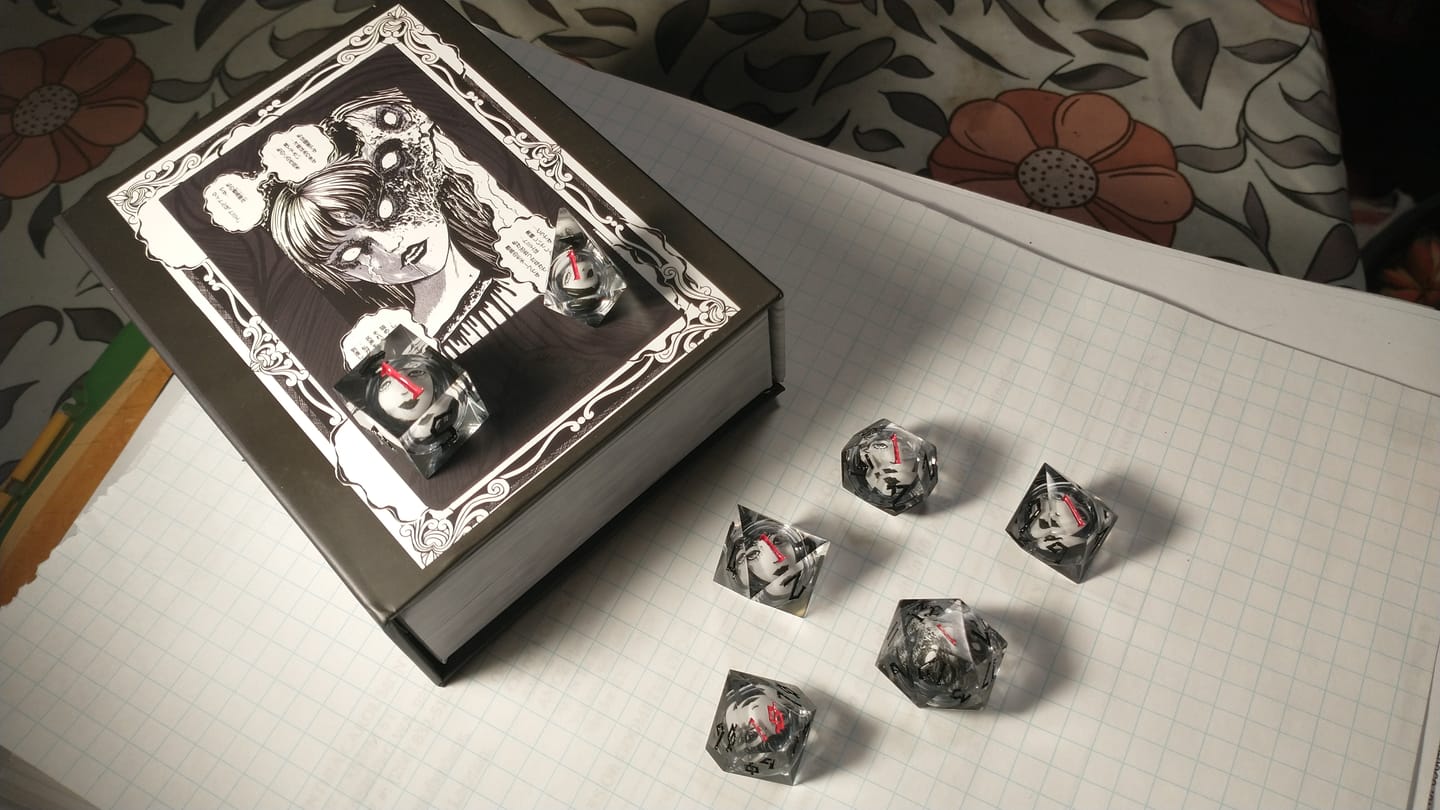Customer photo review of Junji Ito Collection Liquid Core Dice Set