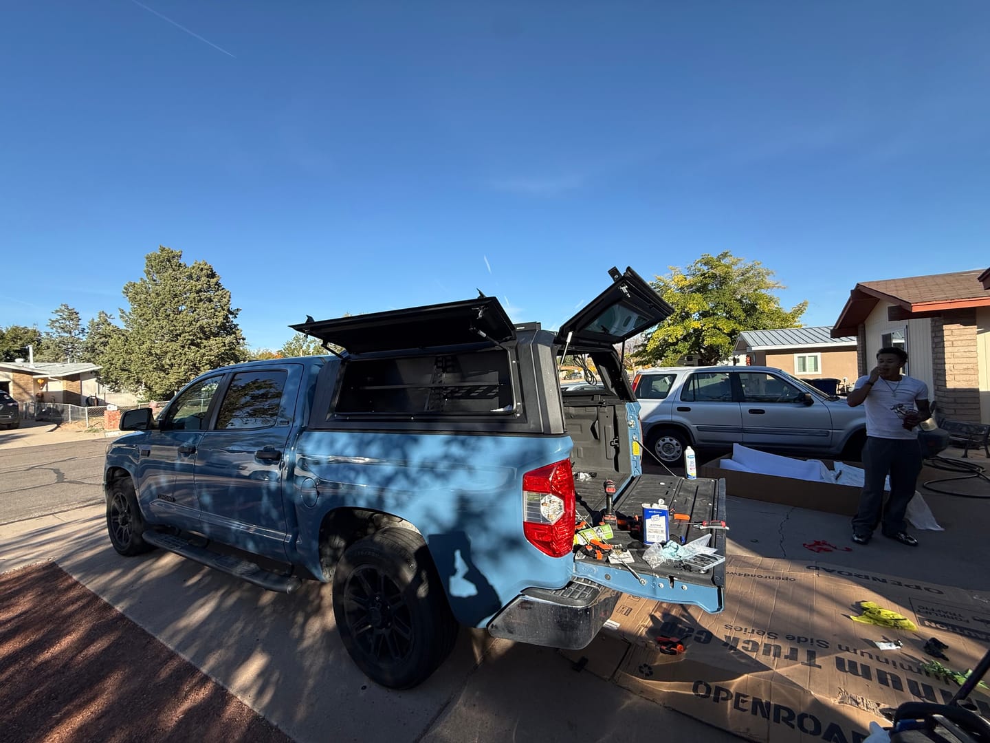Customer photo review of OPENROAD Aluminum Truck Cap with Three-Color Light