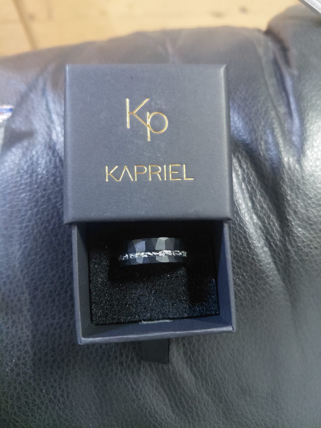 Customer photo review of Anillo Diamonds Trench Carburo de Tungsteno