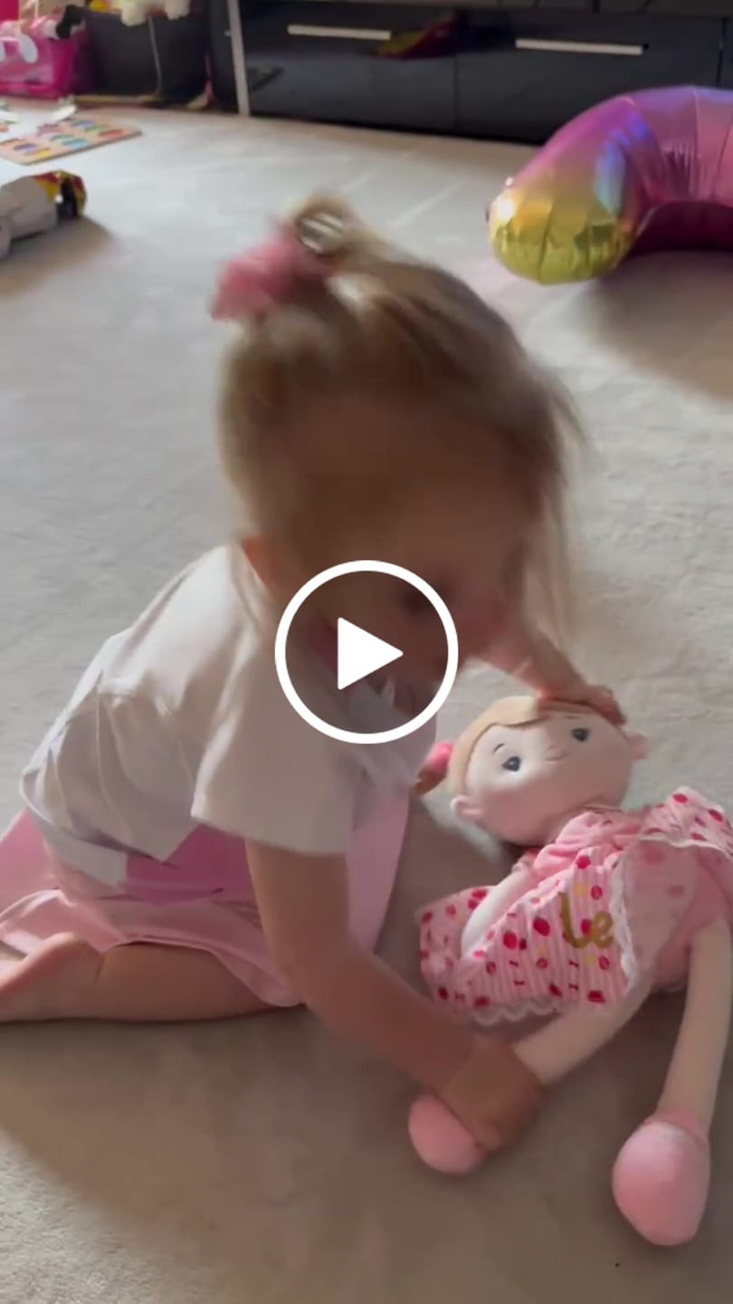 Customer video review of Personalized Strawberry Girl - Pink