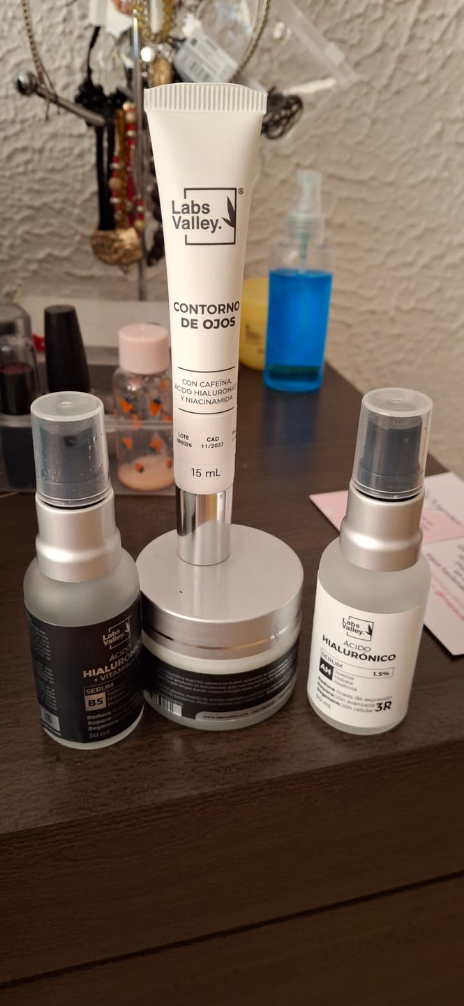 Customer photo review of Contorno de Ojos + Kit Pieles Maduras