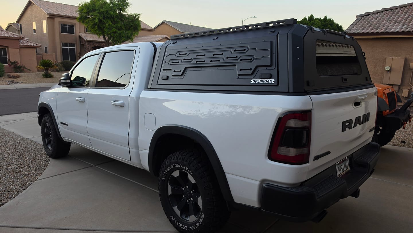 Customer photo review of OPENROAD Aluminum Truck Cap with Three-Color Light
