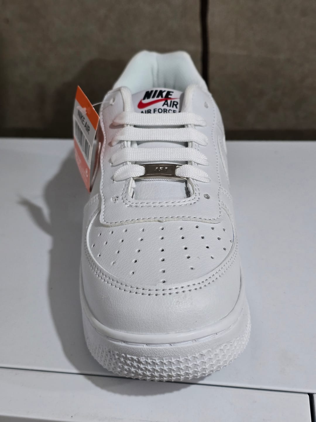 Customer photo review of Paq 6 Pares Tenis 270 Blanco Total 22/25.5