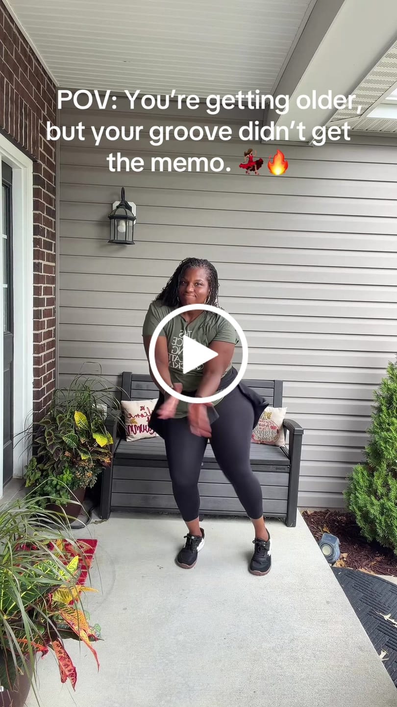 Customer video review of Sienna - Wide Toe Sneakers