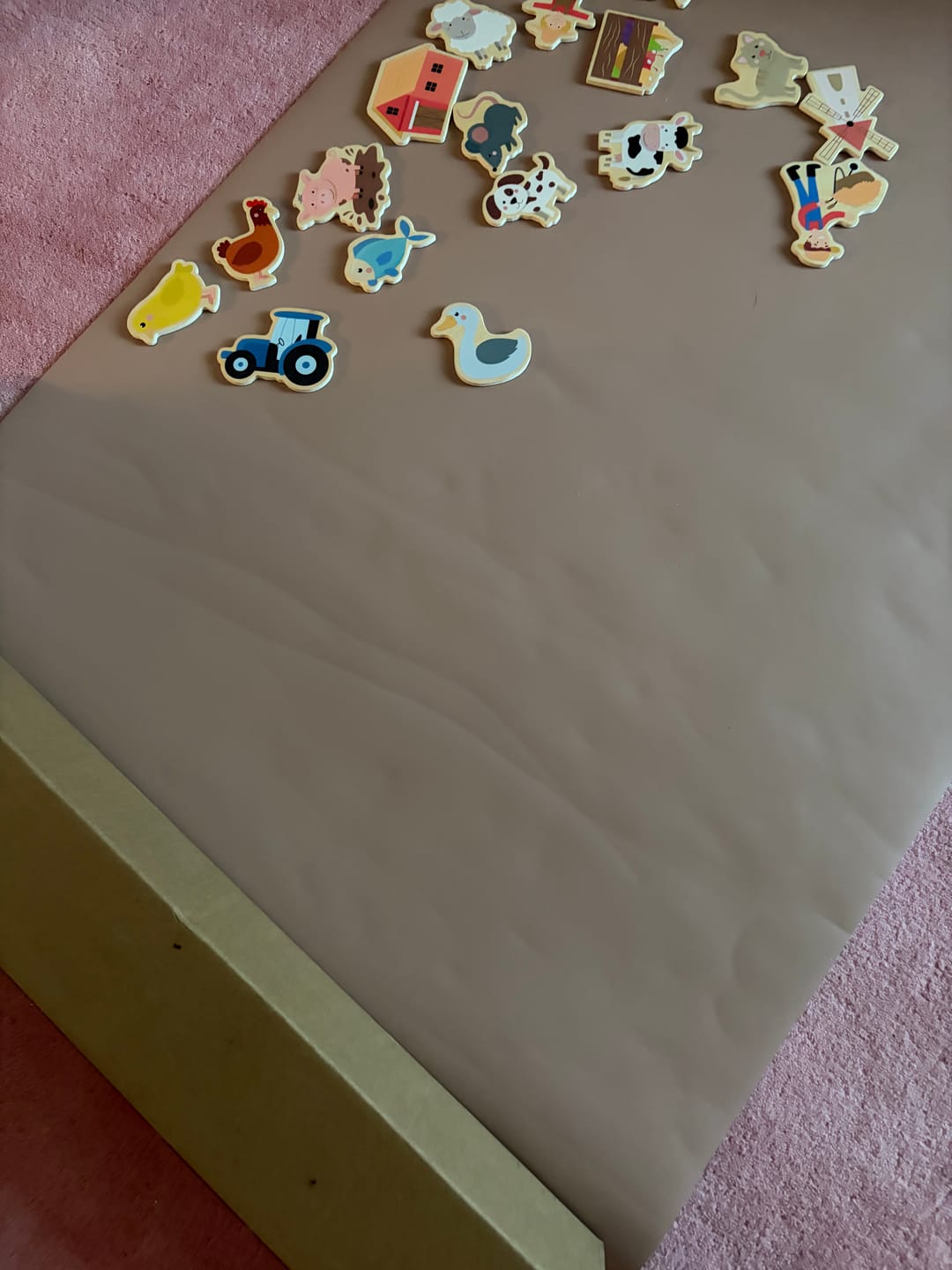Customer photo review of Magnetwand für Kinder (95x60 cm)