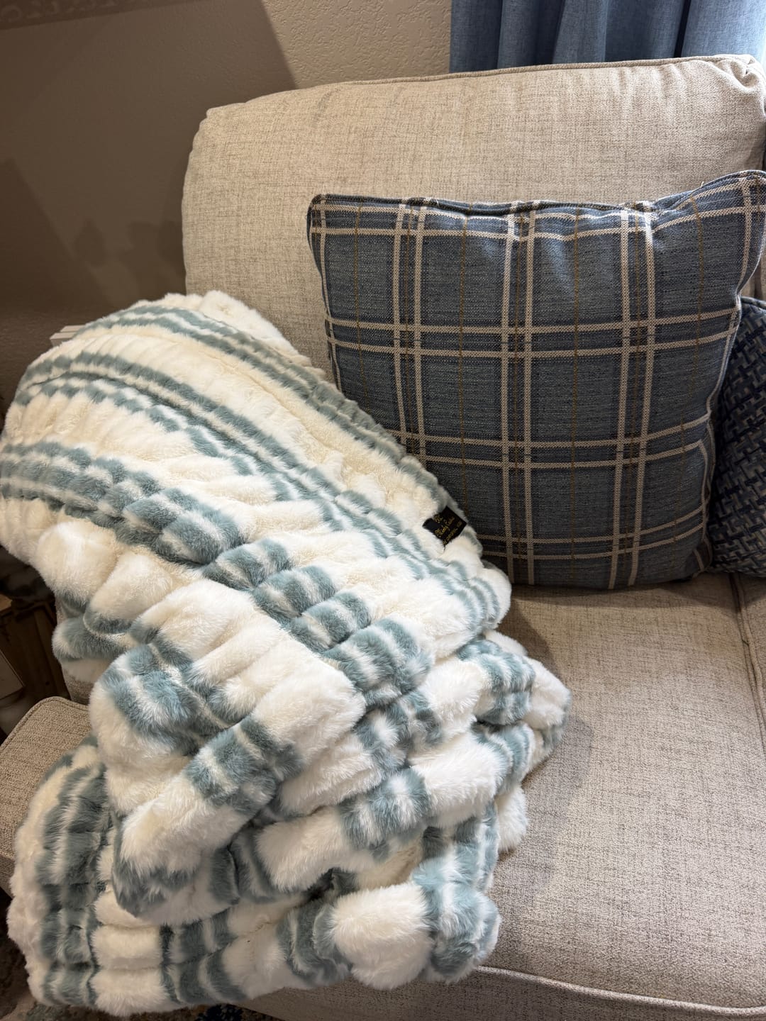 Customer photo review of Hugs French Stripe Blanket