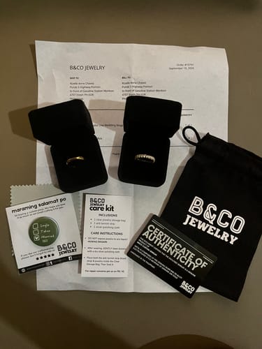 Customer photo review of Minimalist Uno Wedding Rings