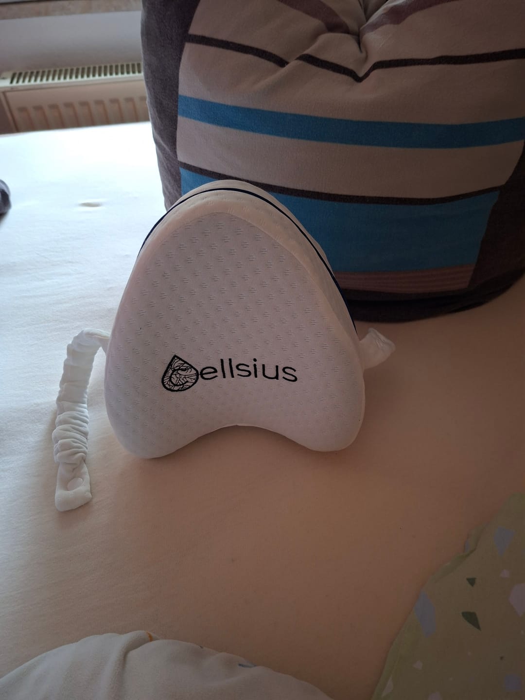 Customer photo review of Cellsius Orthopädisches Kniekissen - Das Geheimnis eines schmerzfreien Schlafs