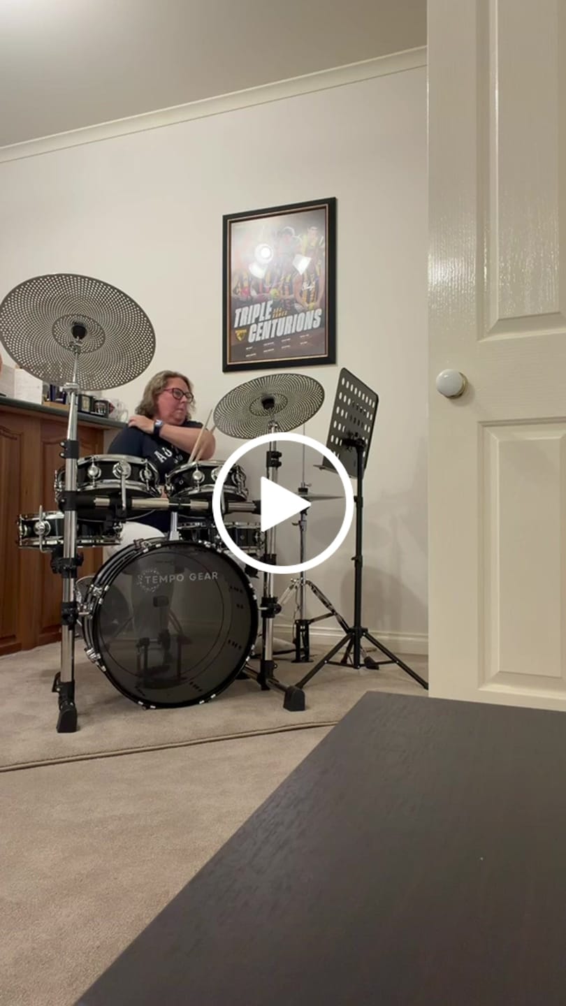 Customer video review of Tempo Gear Portable Acoustic Drum Kit with Low-Volume Cymbals