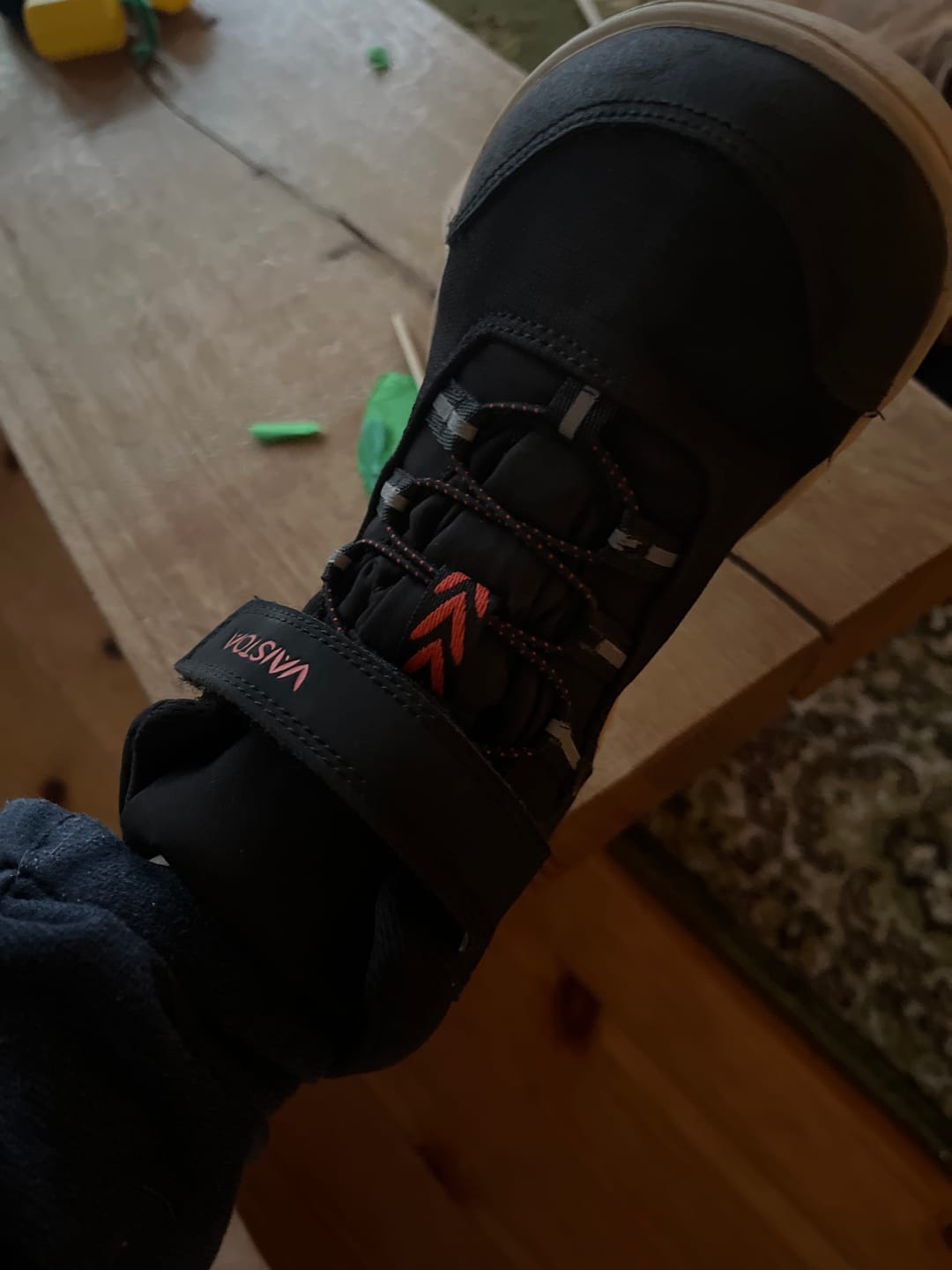 Customer photo review of Vaistoa Kaste lasten vedenpitävät paljasjalkakengät