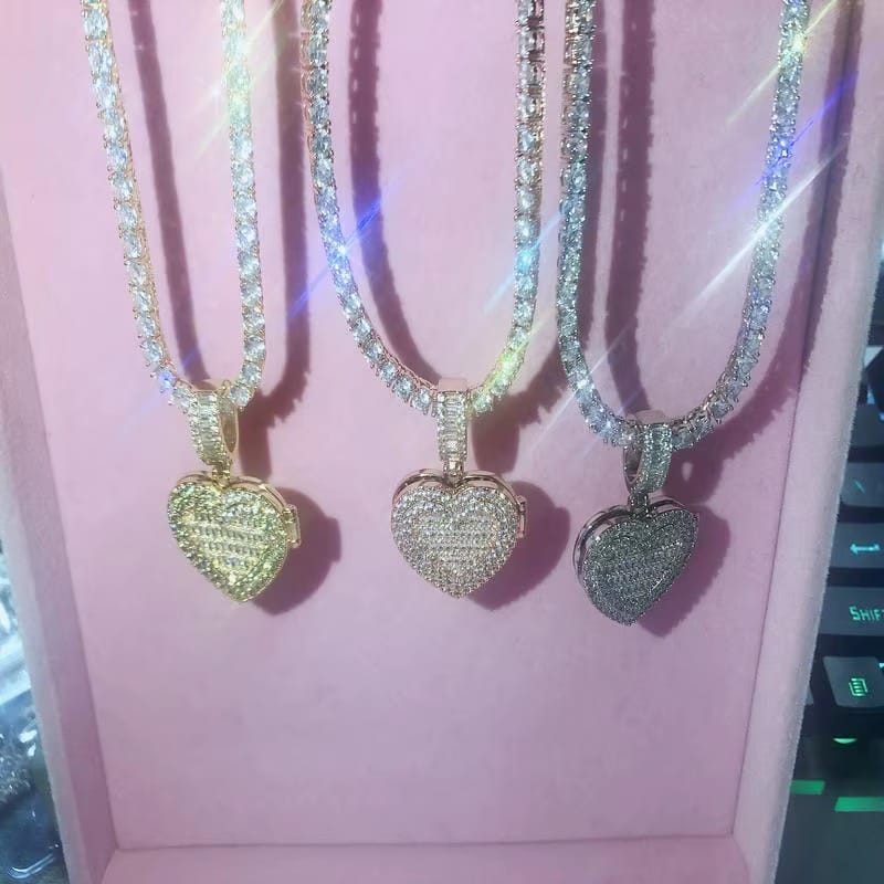 Customer photo review of Keepsake Photo Locket Necklace