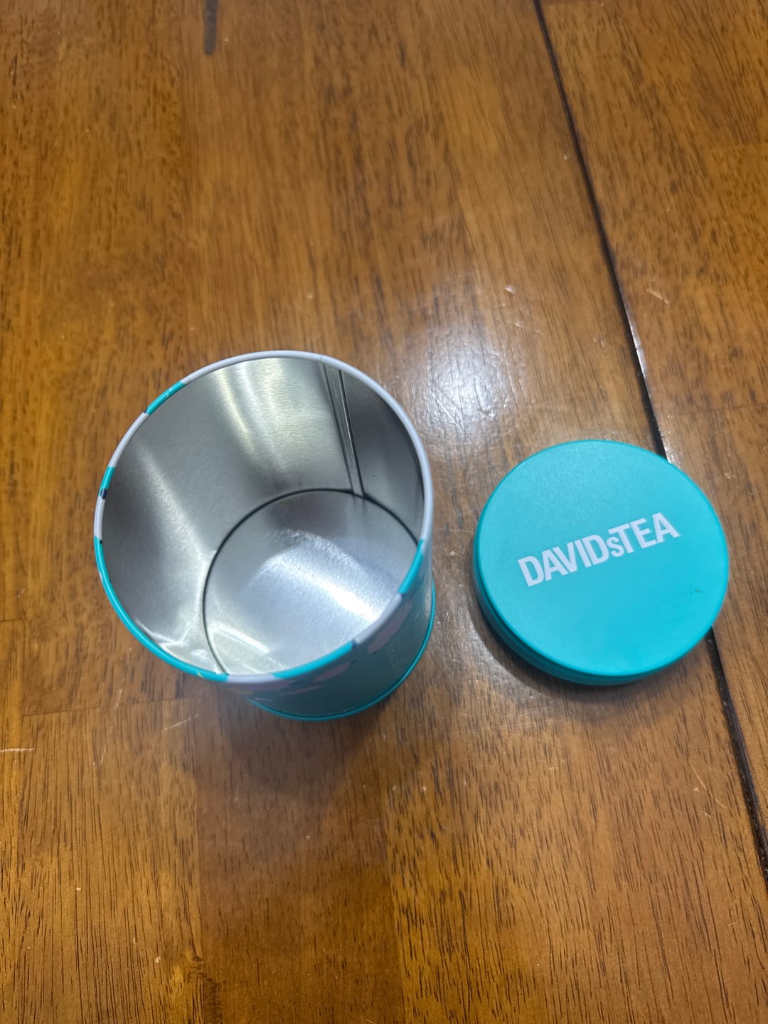 Customer photo review of Valerian Nights Tea Printed Tin