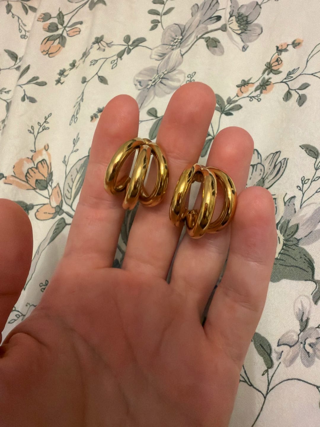 Customer photo review of Triple-Loop Sculptural Hoops