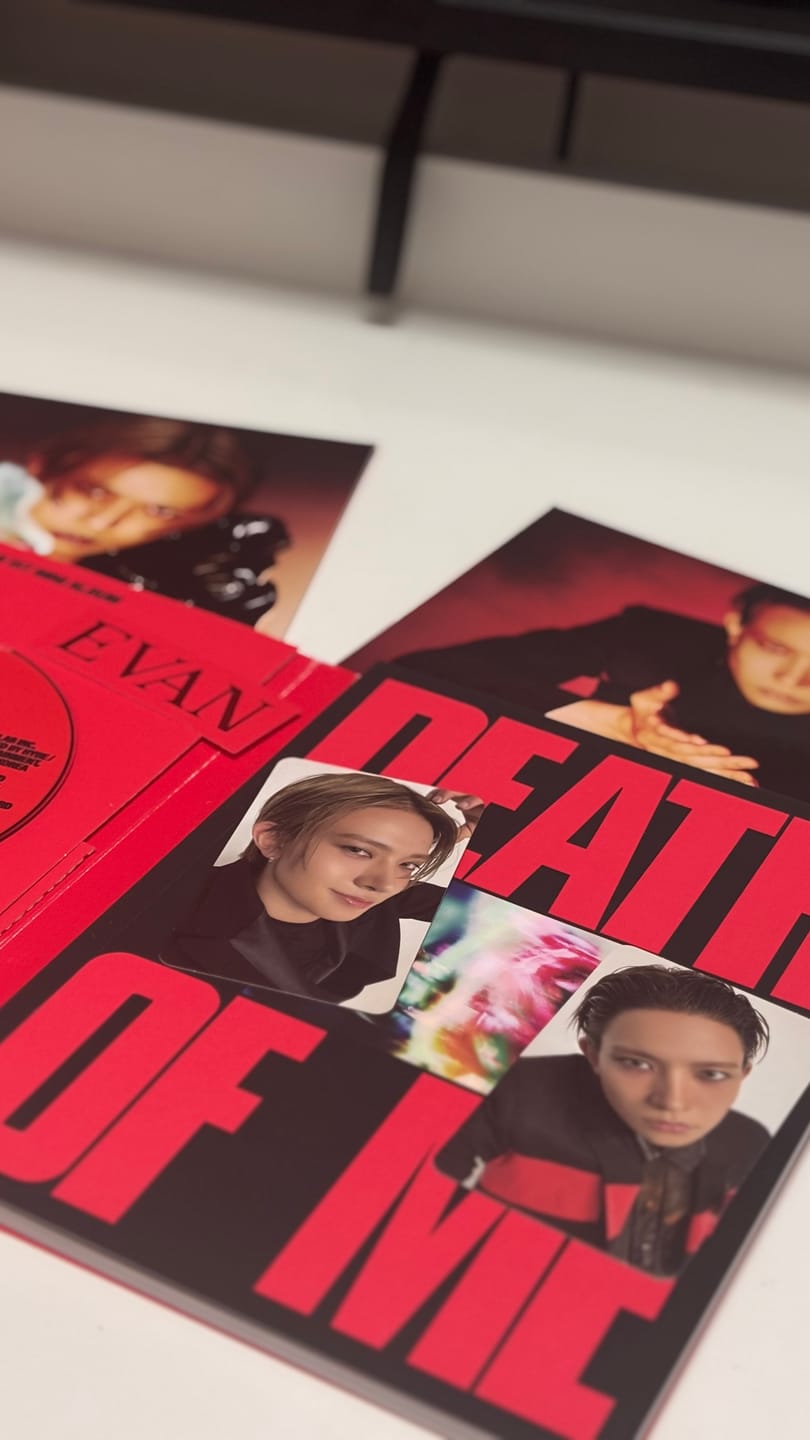 Customer photo review of [POB] [PRE-ORDER] EVAN - 1st Mini Album [DEATH OF ME] (Standard Ver.)