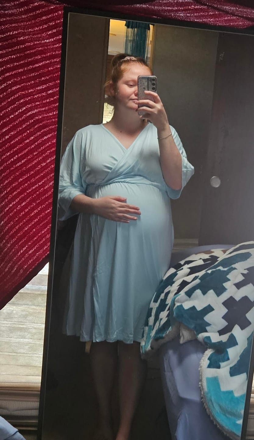 Customer photo review of Robe de maternité & d’allaitement