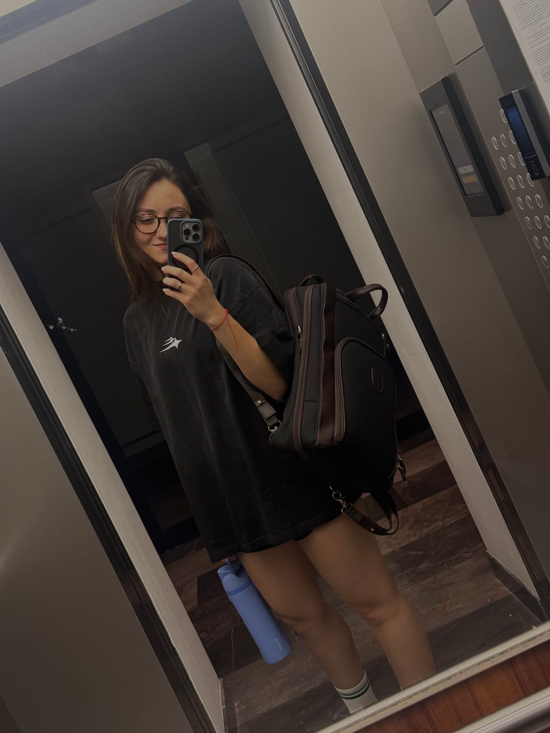 Customer photo review of ATHENTIQ LOGO FADED TEE