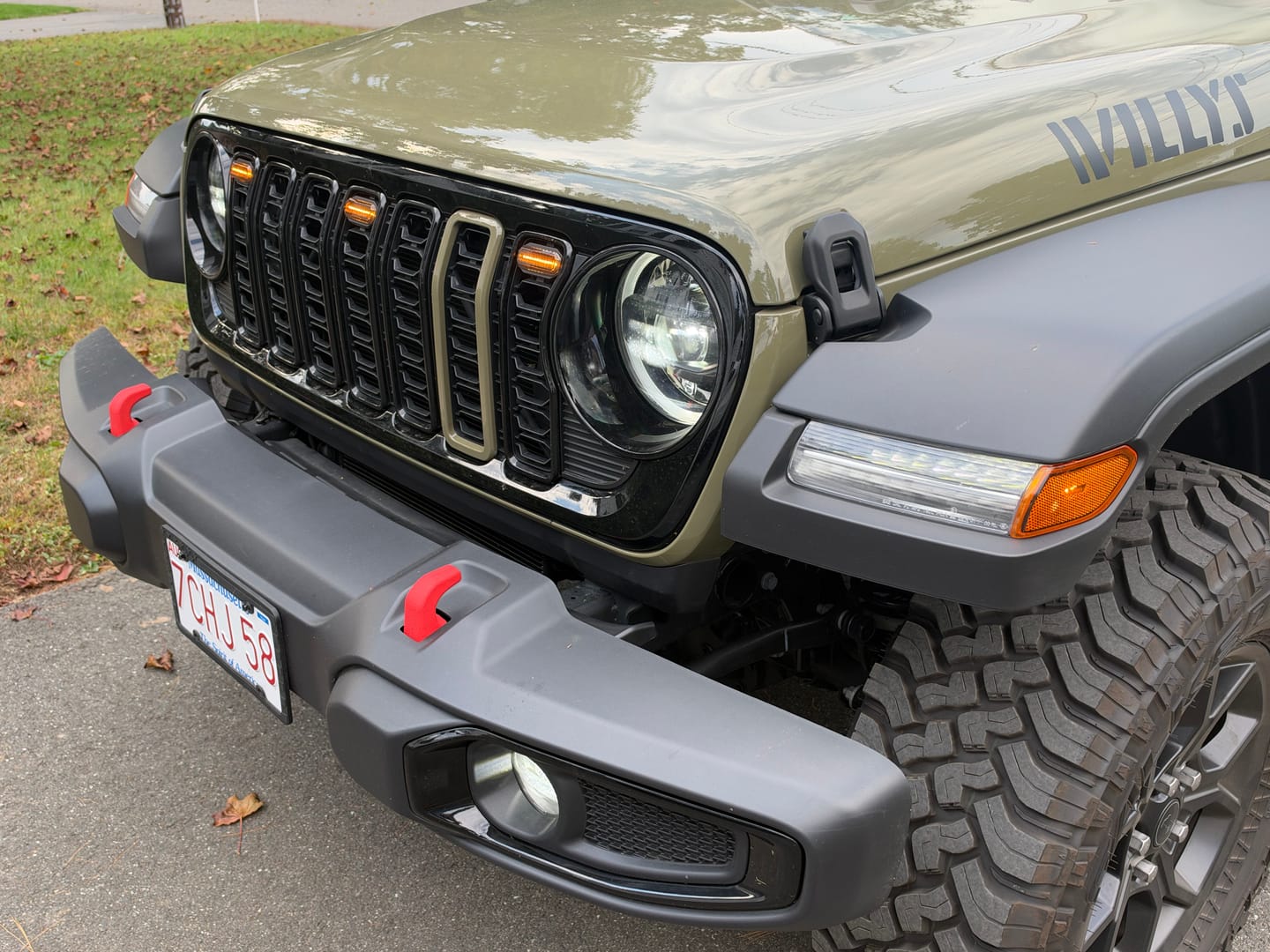 Customer photo review of Painted "Snap On" Accent Cover fits *24-26 Updated Jeep JL JT Grille