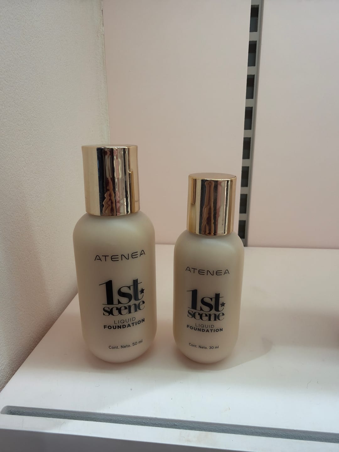 Customer photo review of BASE DE MAQUILLAJE LÍQUIDA 1ST SCENE