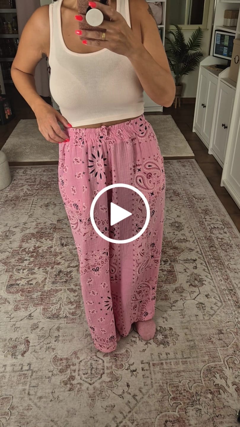 Customer video review of Signature Crop Top SOFTLY BASIC rosa