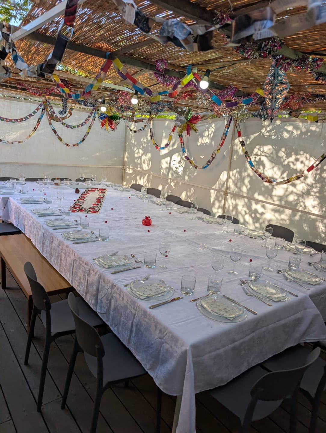 Customer photo review of Carmel מפת שולחן - WHITE