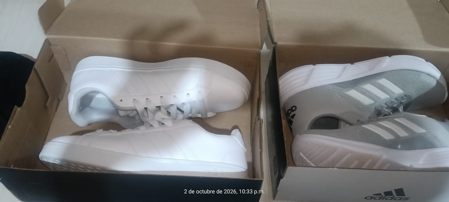 Customer photo review of Tenis 510 Plata Blanco