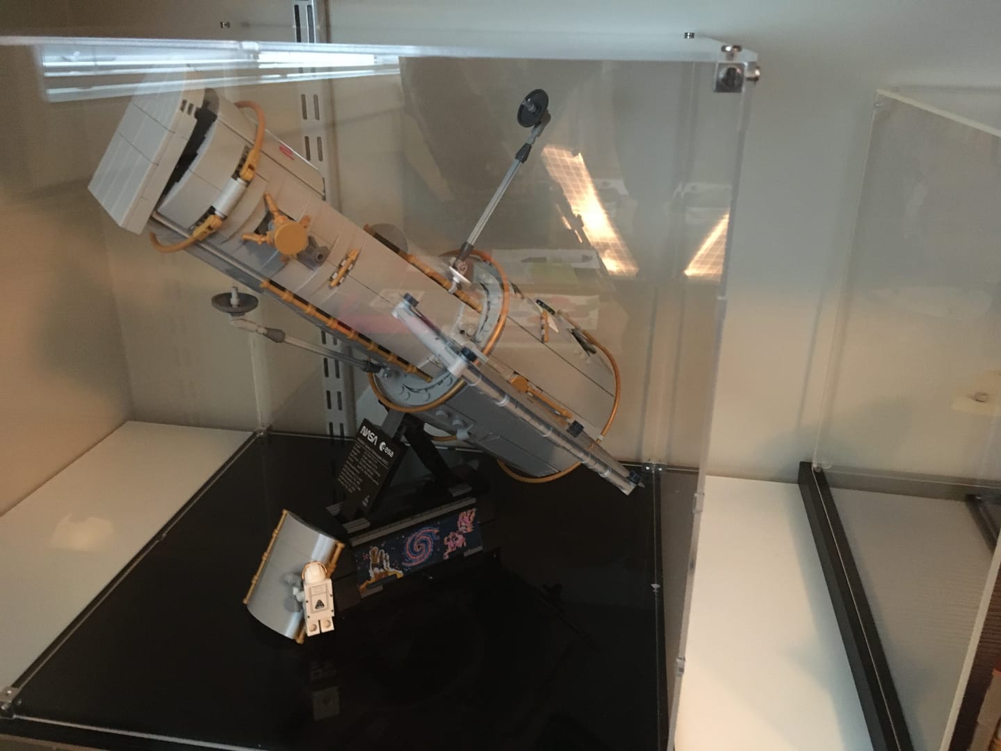 Customer photo review of Display Case for LEGO® 11382 Icons Hubble Space Telescope