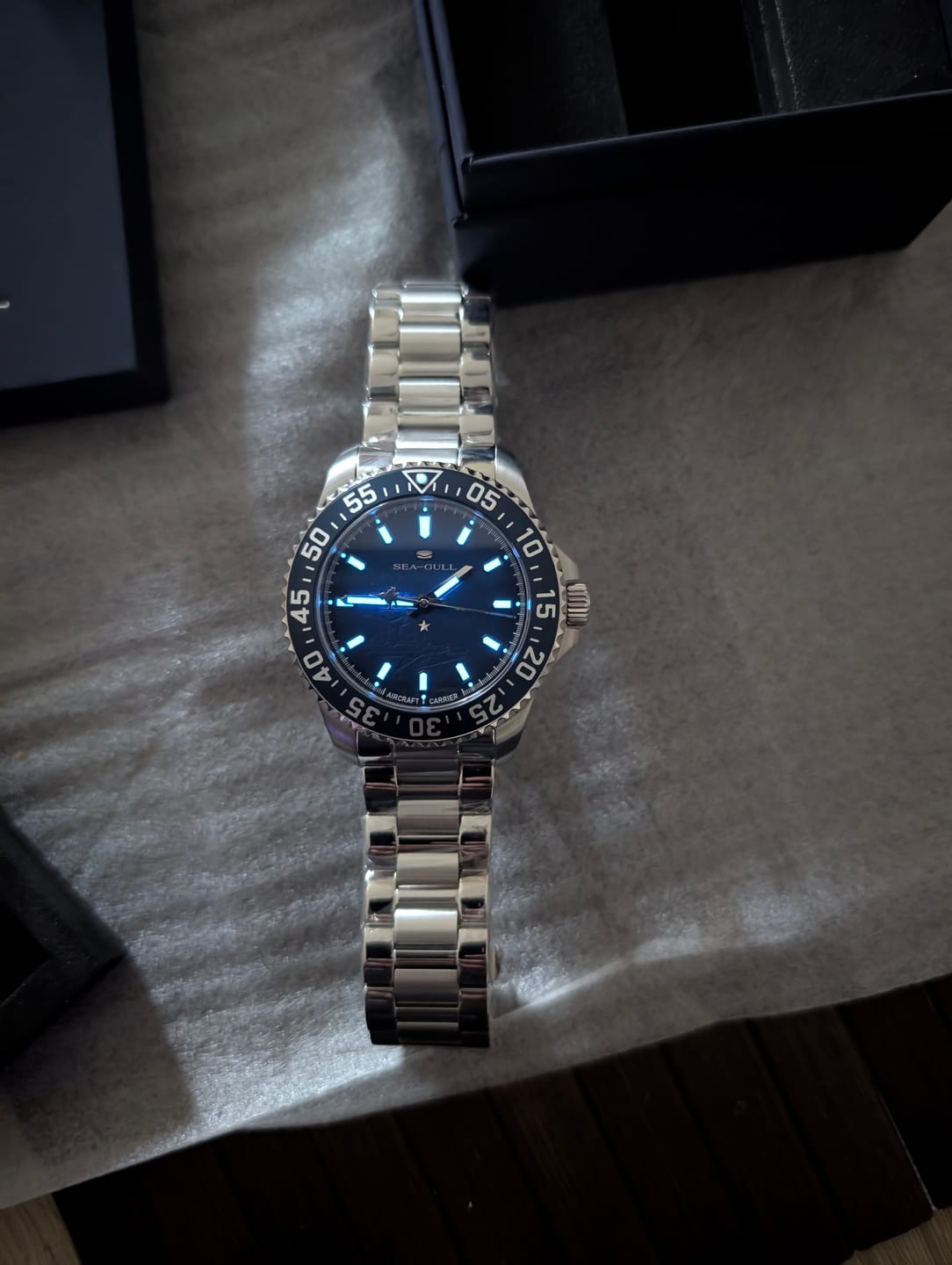 Customer photo review of Ocean Series 200m Waterproof Aircraft Carrier Dial Dive Watch 44mm